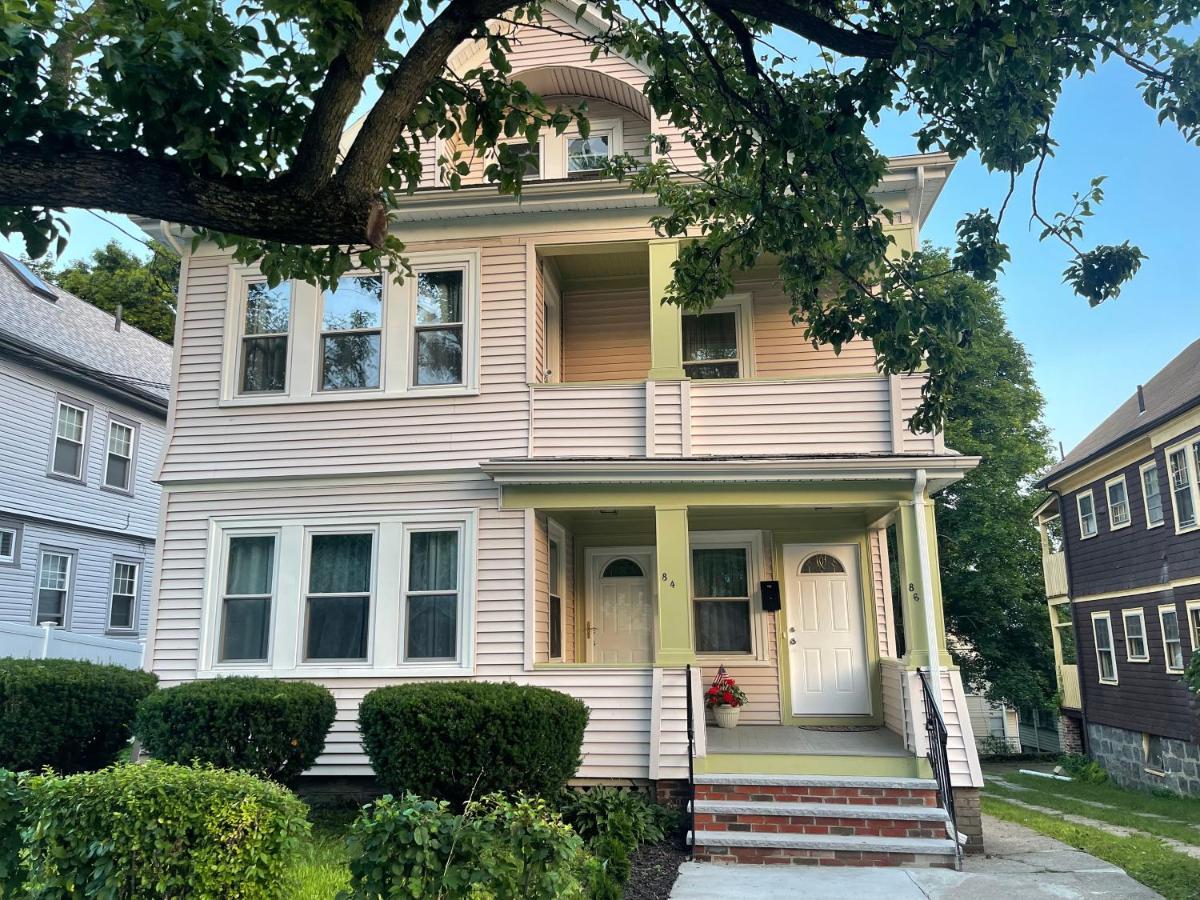 Boston Luxury Condo Style Rooms מראה חיצוני תמונה
